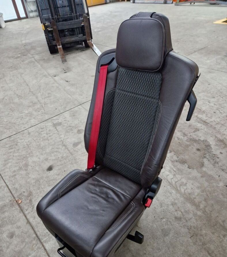 Renault FOTEL SIEDZENIE PASAŻERA RENAULT RANGE GAMA T C K OBROTOWY OBRAC - Asiento para Camión: foto 1 Renault FOTEL SIEDZENIE PASAŻERA RENAULT RANGE GAMA T C K OBROTOWY OBRAC - Asiento para Camión: foto 1
