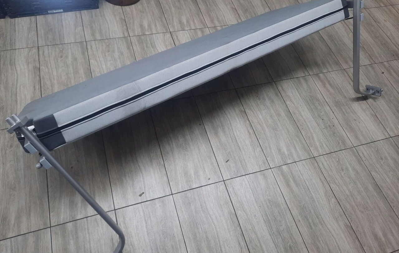 Renault ŁÓŻKO GÓRNE LEŻANKA RENAULT GAMA T RANGE - Asiento para Camión: foto 4 Renault ŁÓŻKO GÓRNE LEŻANKA RENAULT GAMA T RANGE - Asiento para Camión: foto 4