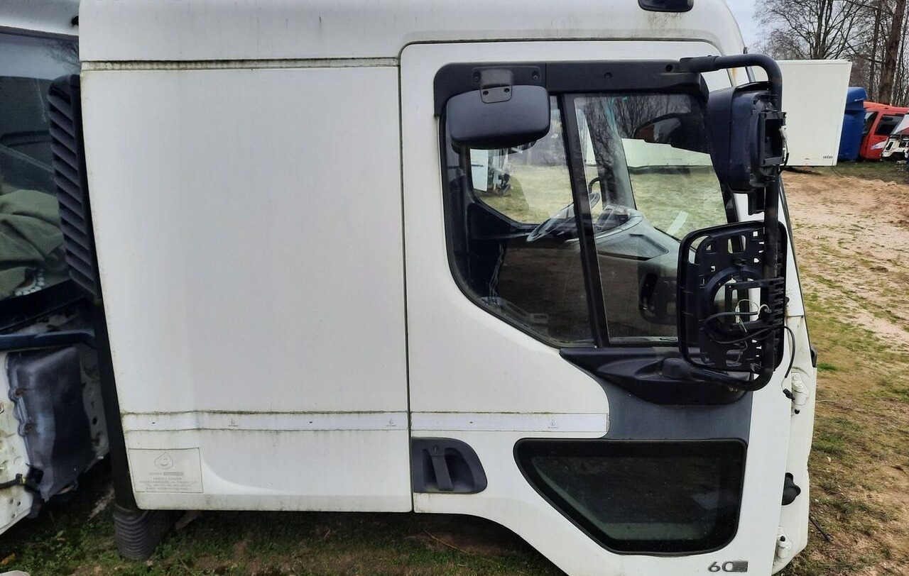 Renault PREMIUM 460 DXI - Cabina para Camión: foto 1 Renault PREMIUM 460 DXI - Cabina para Camión: foto 1