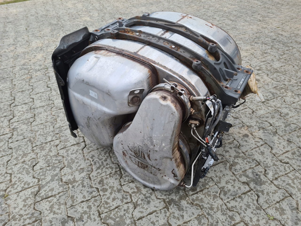 Convertidor catalítico VOLVO KATALIZATOR TŁUMIK DPF FILTR KOMPLETNY VOLVO FH 4 FM 4 RENAULT GAMA T RANGE: foto 6 Convertidor catalítico VOLVO KATALIZATOR TŁUMIK DPF FILTR KOMPLETNY VOLVO FH 4 FM 4 RENAULT GAMA T RANGE: foto 6