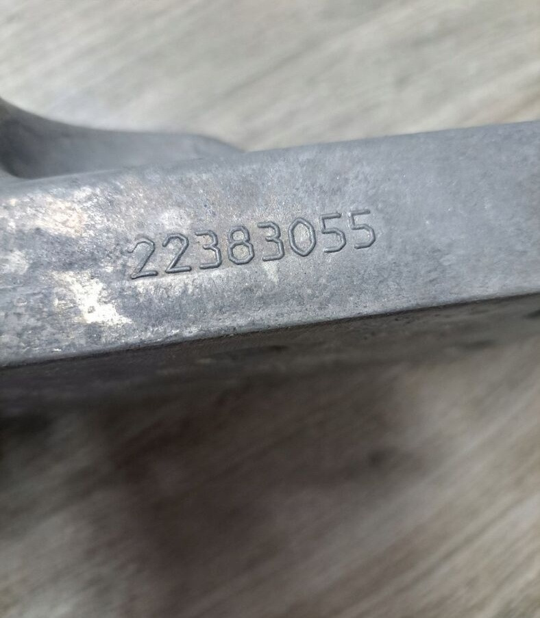 VOLVO MOCOWANIE ALUMINIOWE ZAWIESZENIA KABINY TYŁ VOLVO FH 5 FH 4 - Suspensión de cabina para Camión: foto 5 VOLVO MOCOWANIE ALUMINIOWE ZAWIESZENIA KABINY TYŁ VOLVO FH 5 FH 4 - Suspensión de cabina para Camión: foto 5