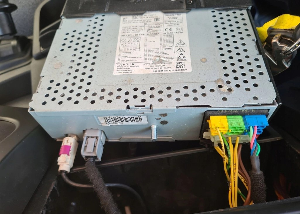 VOLVO RADIO MP3 BLUETOOTH CD AUX USB 12V VOLVO FE FL EURO 6 - Cabina e interior para Camión: foto 4 VOLVO RADIO MP3 BLUETOOTH CD AUX USB 12V VOLVO FE FL EURO 6 - Cabina e interior para Camión: foto 4