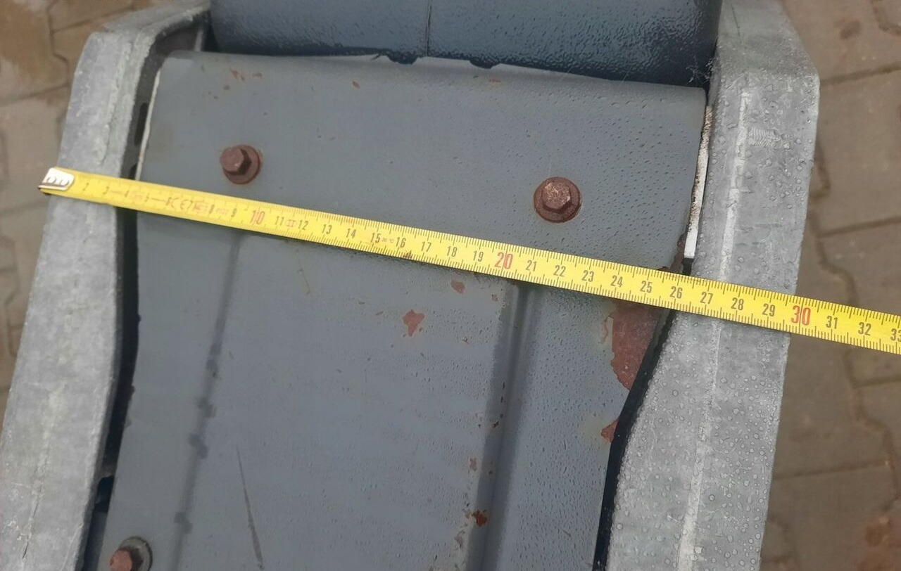 VOLVO ZBIORNIK ADBLUE RENAULT GAMA RANGE T K C VOLVO FH 4 FM 4 FMX FH 5 FM 5 - Depósito de AdBlue para Camión: foto 3 VOLVO ZBIORNIK ADBLUE RENAULT GAMA RANGE T K C VOLVO FH 4 FM 4 FMX FH 5 FM 5 - Depósito de AdBlue para Camión: foto 3