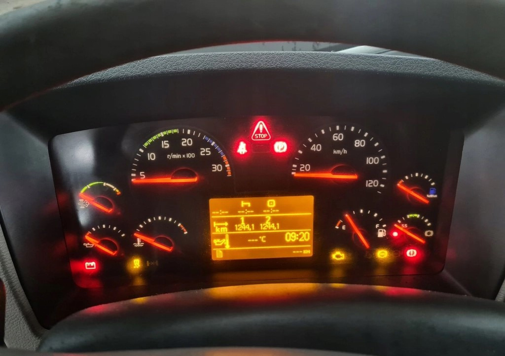 VOLVO ZEGARY LICZNIKI MANUAL VOLVO FL FE EURO 6 - Cabina e interior para Camión: foto 4 VOLVO ZEGARY LICZNIKI MANUAL VOLVO FL FE EURO 6 - Cabina e interior para Camión: foto 4