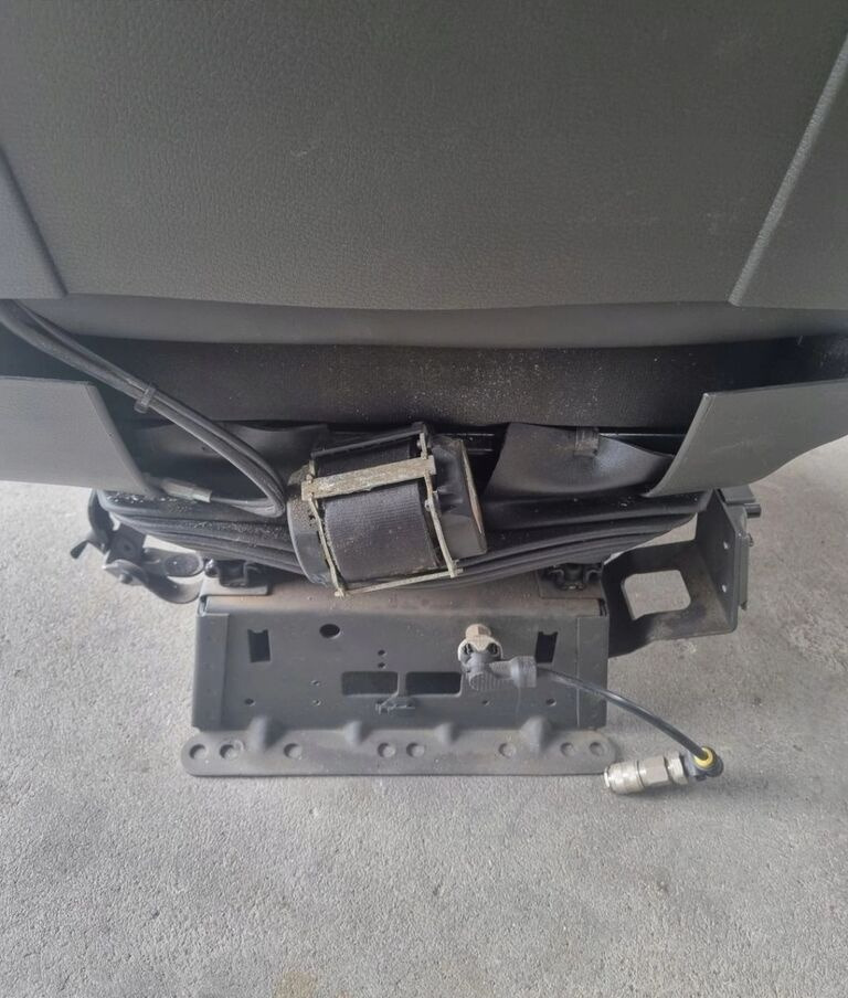 Volvo PNEUMATYCZNY Volvo FH 4 FM 4 AUTOMAT - Asiento para Camión: foto 5 Volvo PNEUMATYCZNY Volvo FH 4 FM 4 AUTOMAT - Asiento para Camión: foto 5