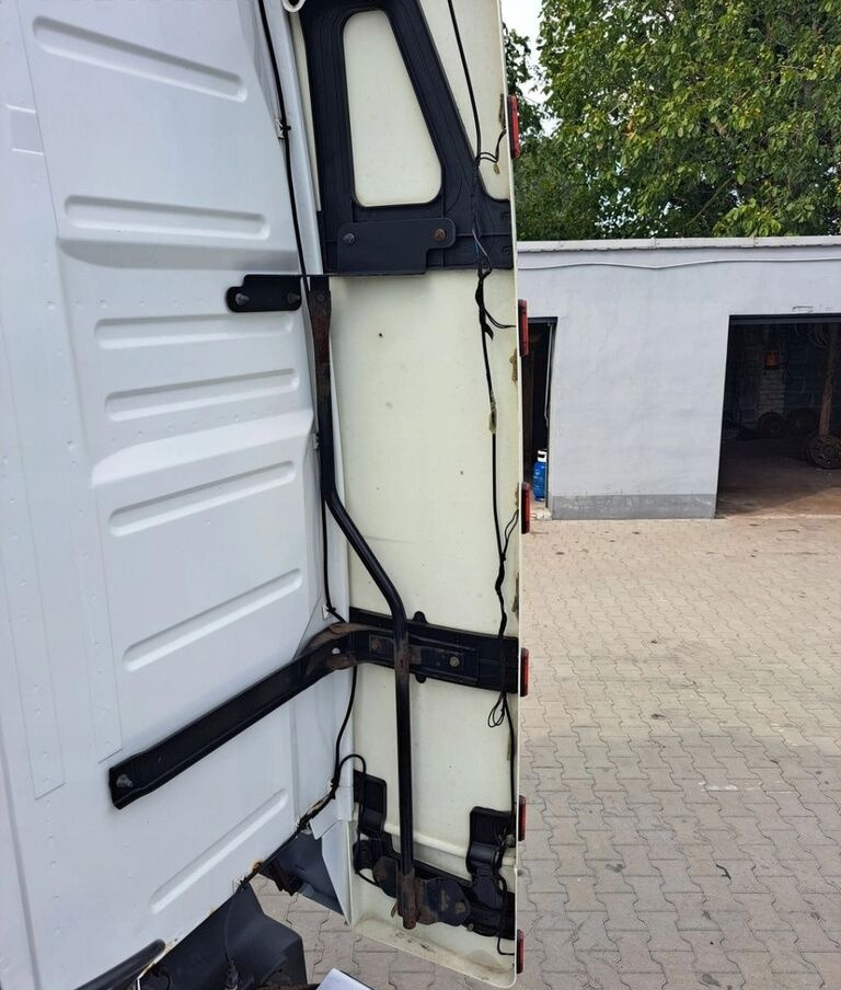 Volvo Y OWIEWKI KABINY KOMPLET FH 12 13 XL ORYGINAŁ Volvo - Aerodinámica/ Spoiler para Camión: foto 1 Volvo Y OWIEWKI KABINY KOMPLET FH 12 13 XL ORYGINAŁ Volvo - Aerodinámica/ Spoiler para Camión: foto 1