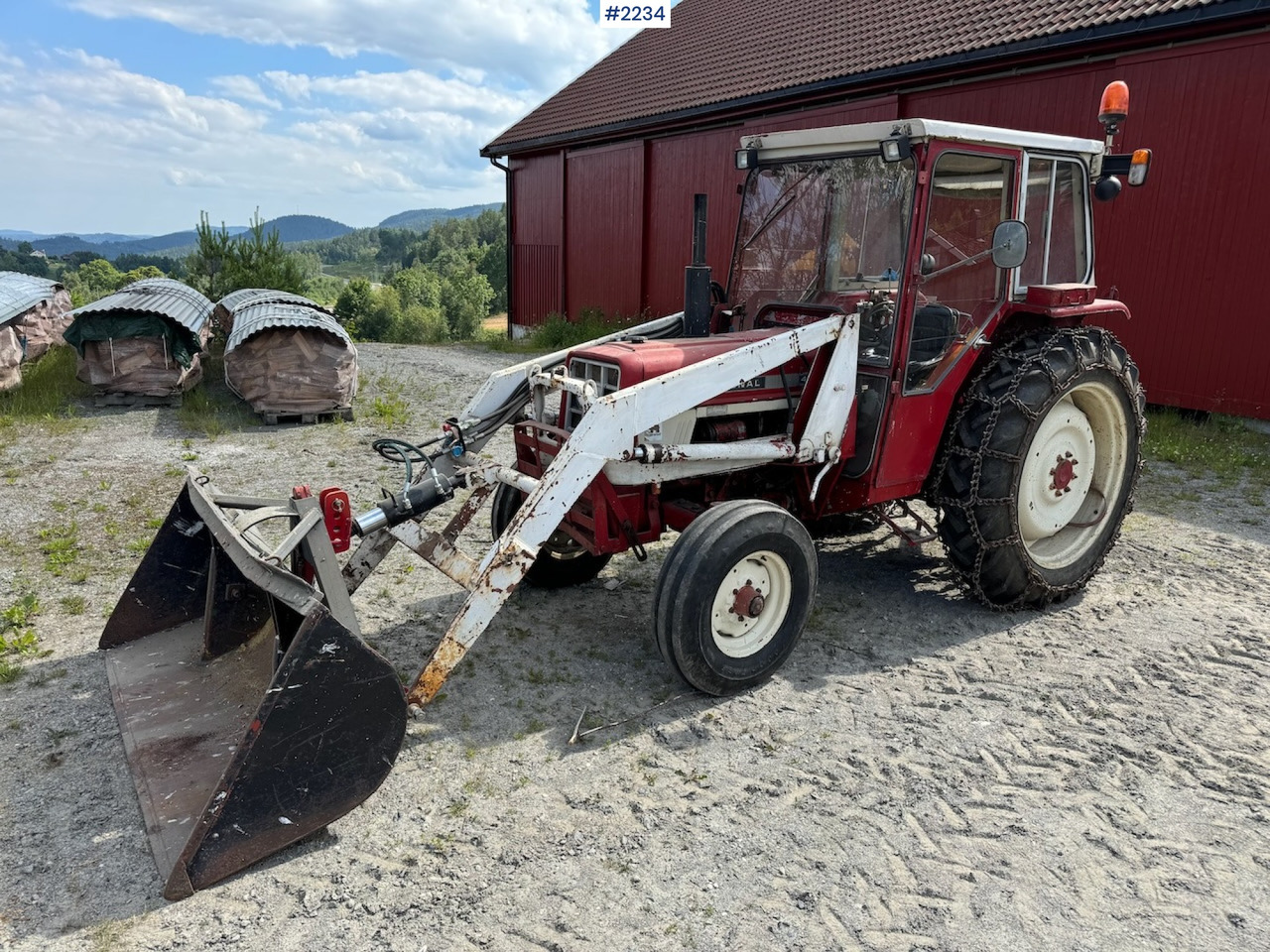 1973 International Harvester 454 w/front loader. - Tractor: foto 2 1973 International Harvester 454 w/front loader. - Tractor: foto 2