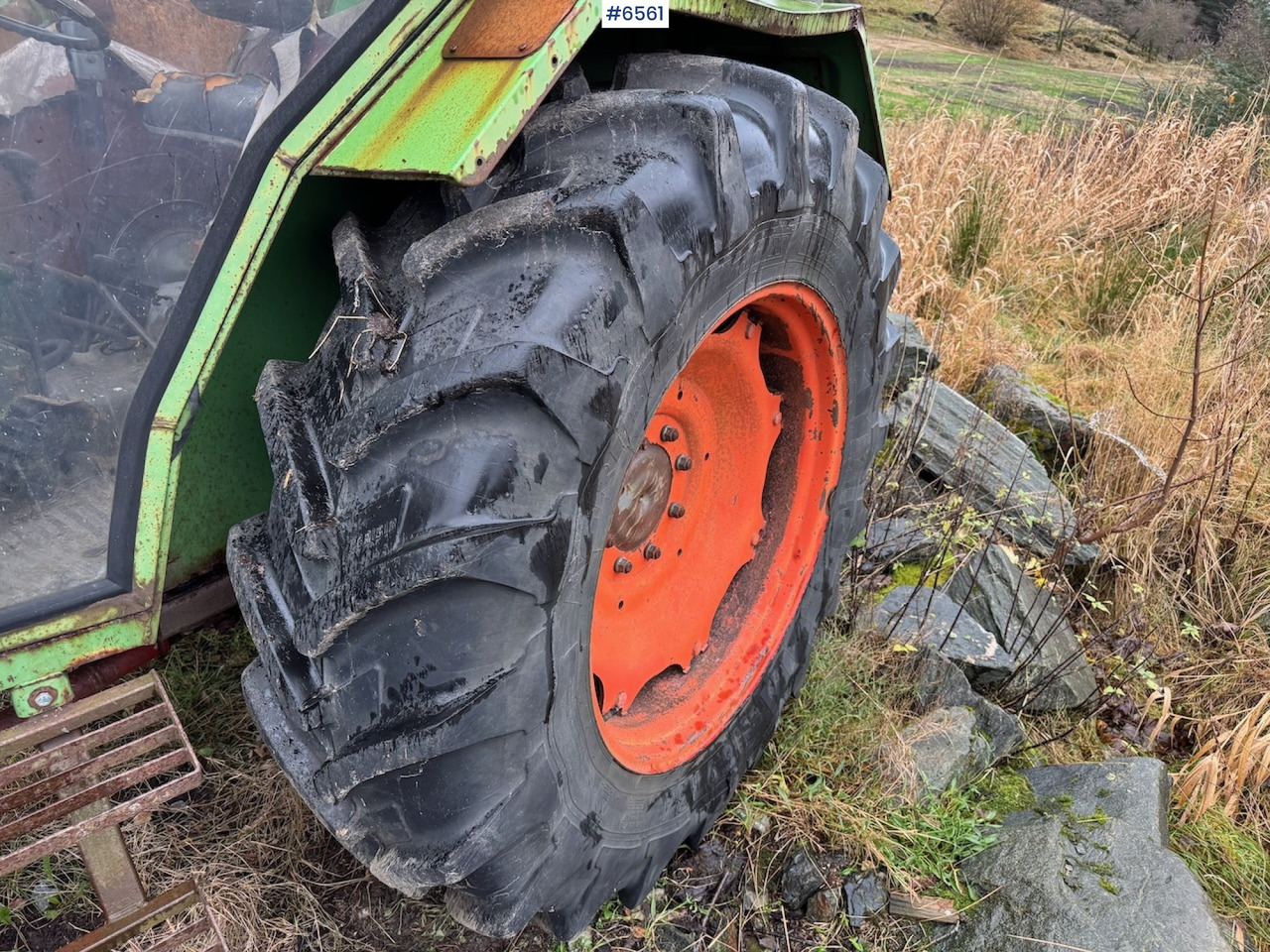 Tractor 1981 Fendt Farmer 108 LS Turbomatik w/ front loader.: foto 7