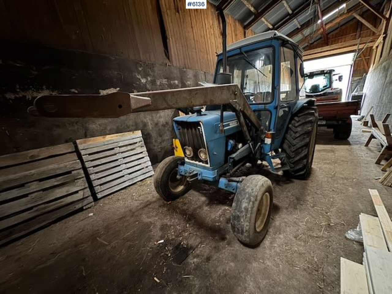 1981 Ford 4600 with front loader! - Tractor: foto 1 1981 Ford 4600 with front loader! - Tractor: foto 1