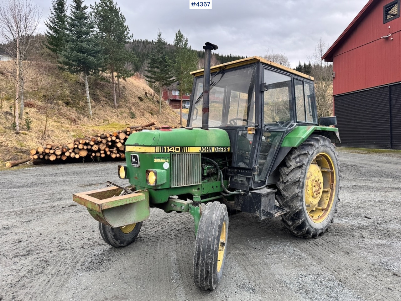 1982 John Deere 1140 4x2 Tractor w/ Twin Wheels and Chains. - Tractor: foto 3 1982 John Deere 1140 4x2 Tractor w/ Twin Wheels and Chains. - Tractor: foto 3