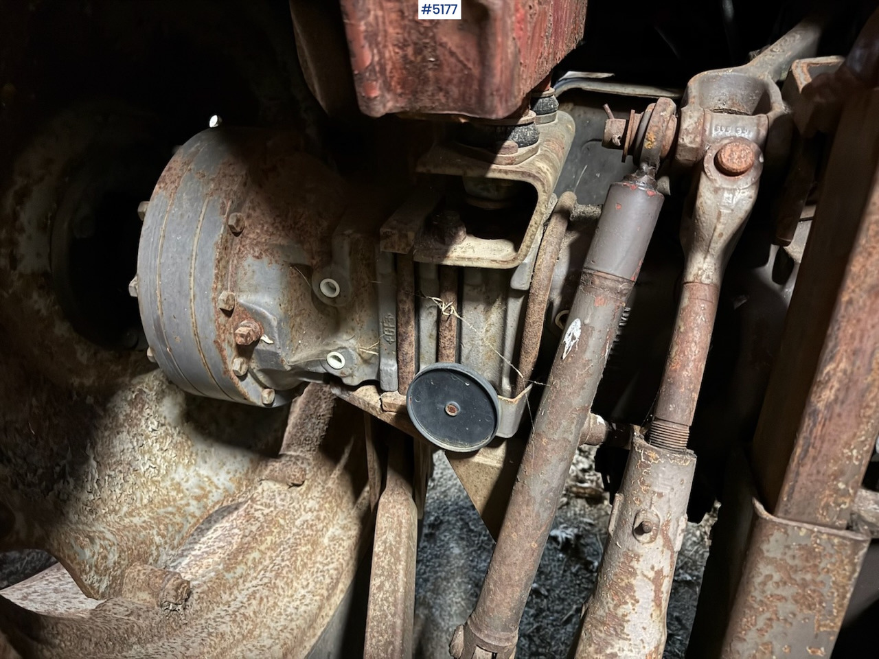 Tractor 1984 Massey Ferguson 675: foto 12