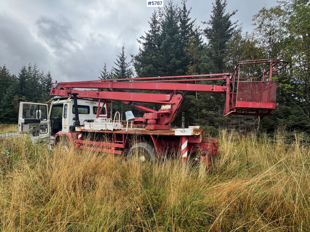1986 Volvo FL614 with Lift. SEE VIDEO! - Camión con plataforma elevadora: foto 4 1986 Volvo FL614 with Lift. SEE VIDEO! - Camión con plataforma elevadora: foto 4