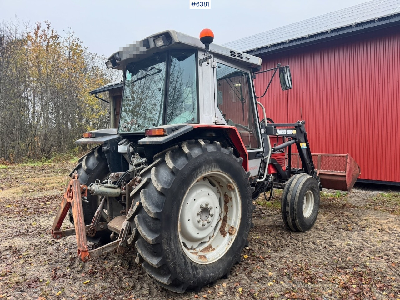 1987 Massey Ferguson 3050 w/ Front loader and twin wheels. - Tractor: foto 5 1987 Massey Ferguson 3050 w/ Front loader and twin wheels. - Tractor: foto 5
