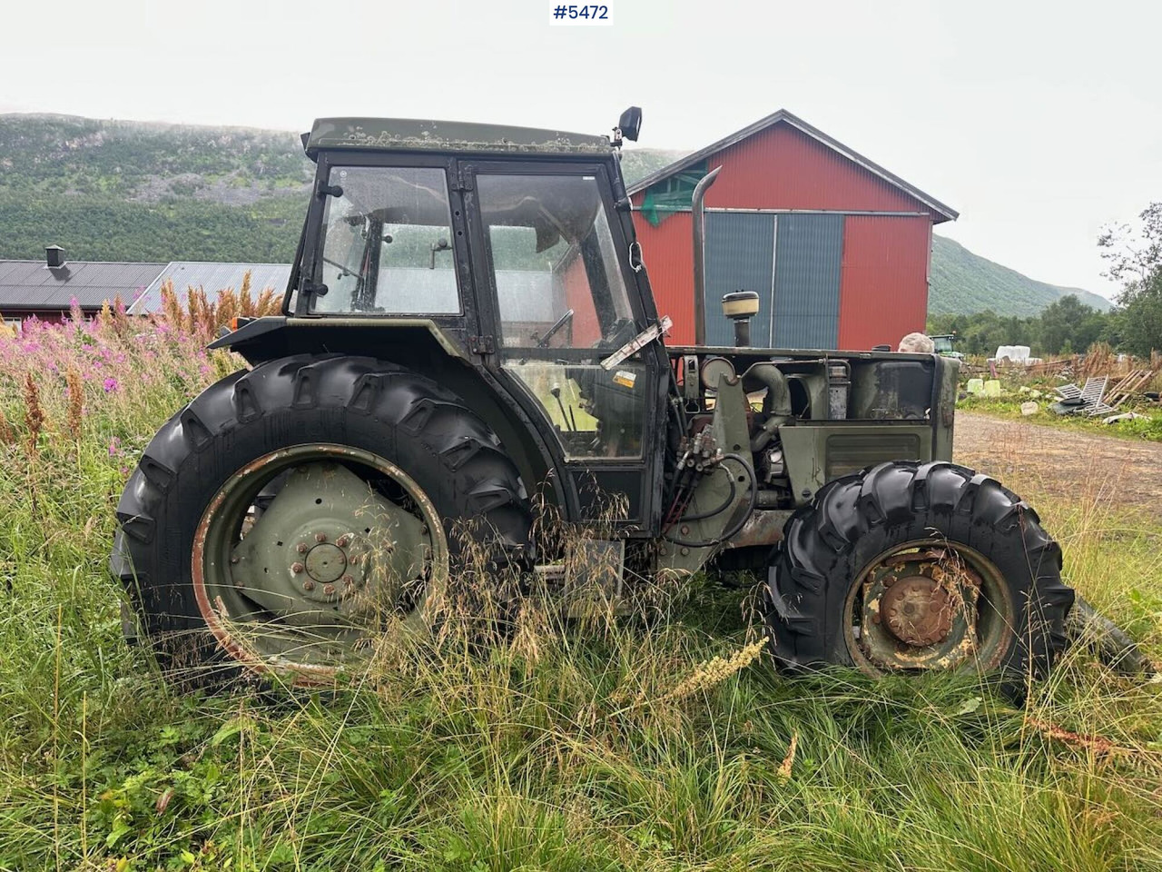 1988 Massey-Ferguson 375 tractor w/ front loader, earthmoving bucket and snow bucket. - Tractor: foto 4 1988 Massey-Ferguson 375 tractor w/ front loader, earthmoving bucket and snow bucket. - Tractor: foto 4