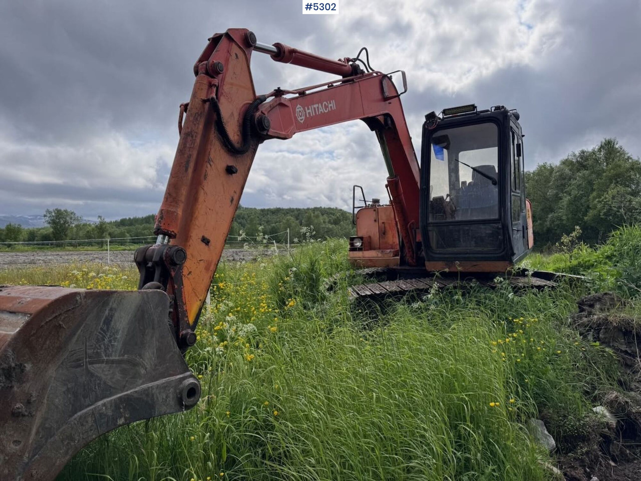 1990 Hitachi EX60 w/ 2 buckets - Excavadora: foto 2 1990 Hitachi EX60 w/ 2 buckets - Excavadora: foto 2