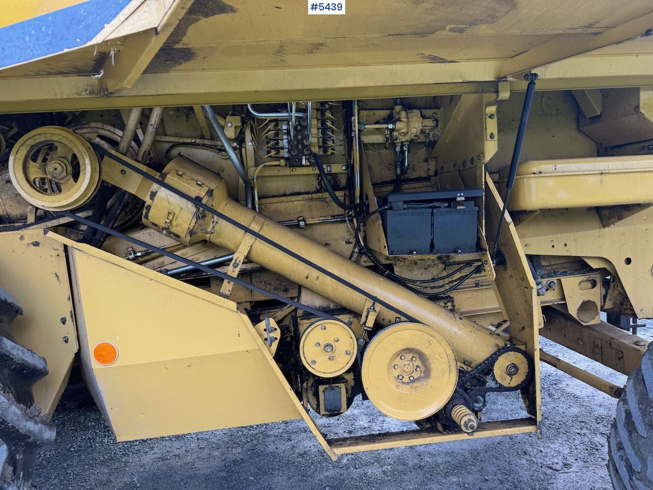 Cosechadora de granos 1995 New Holland TX65 m/ 20 fot skjærebord og henger: foto 13