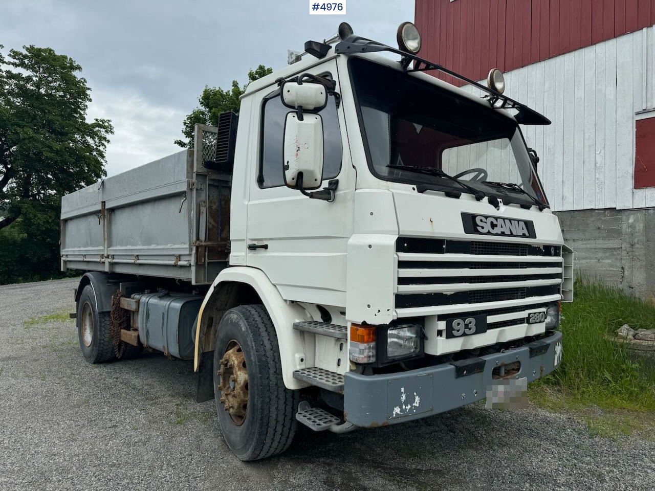 1996 Scania P93 4x2 tipper truck - Camión volquete: foto 5 1996 Scania P93 4x2 tipper truck - Camión volquete: foto 5