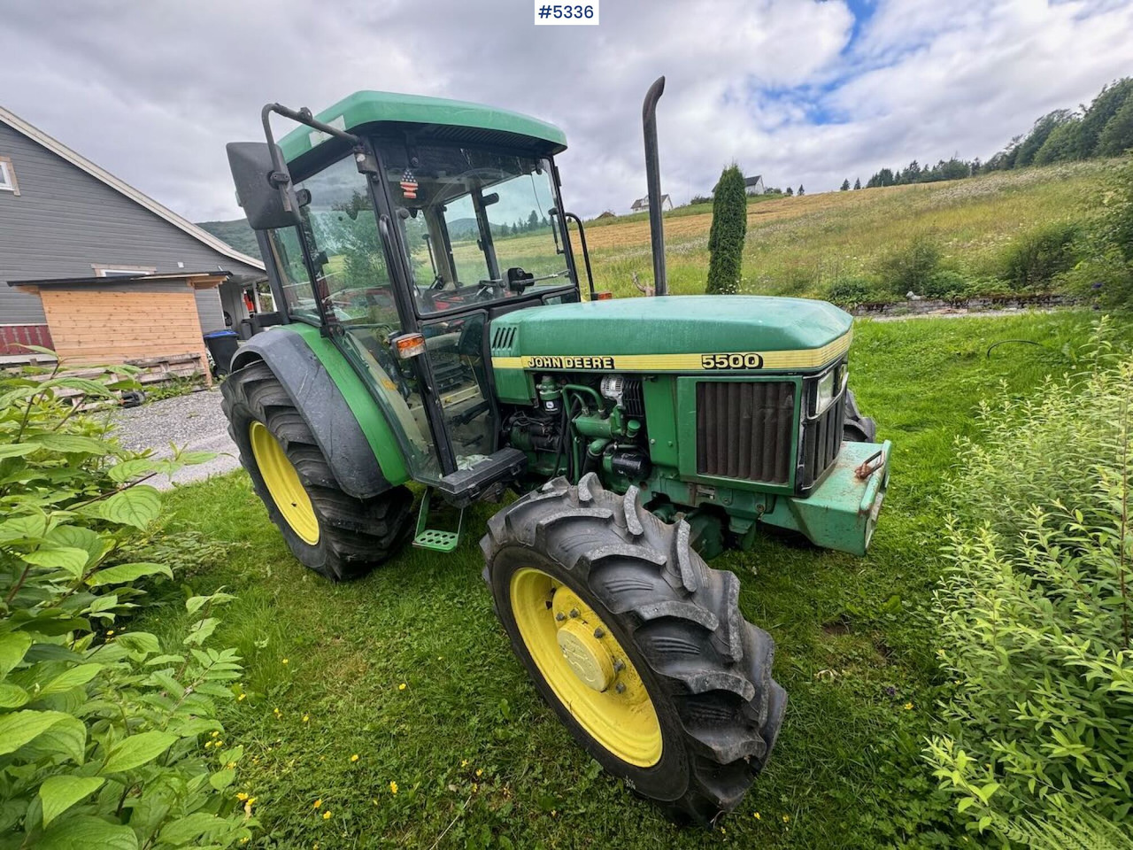 2001 John Deere 5500 - Tractor: foto 4 2001 John Deere 5500 - Tractor: foto 4