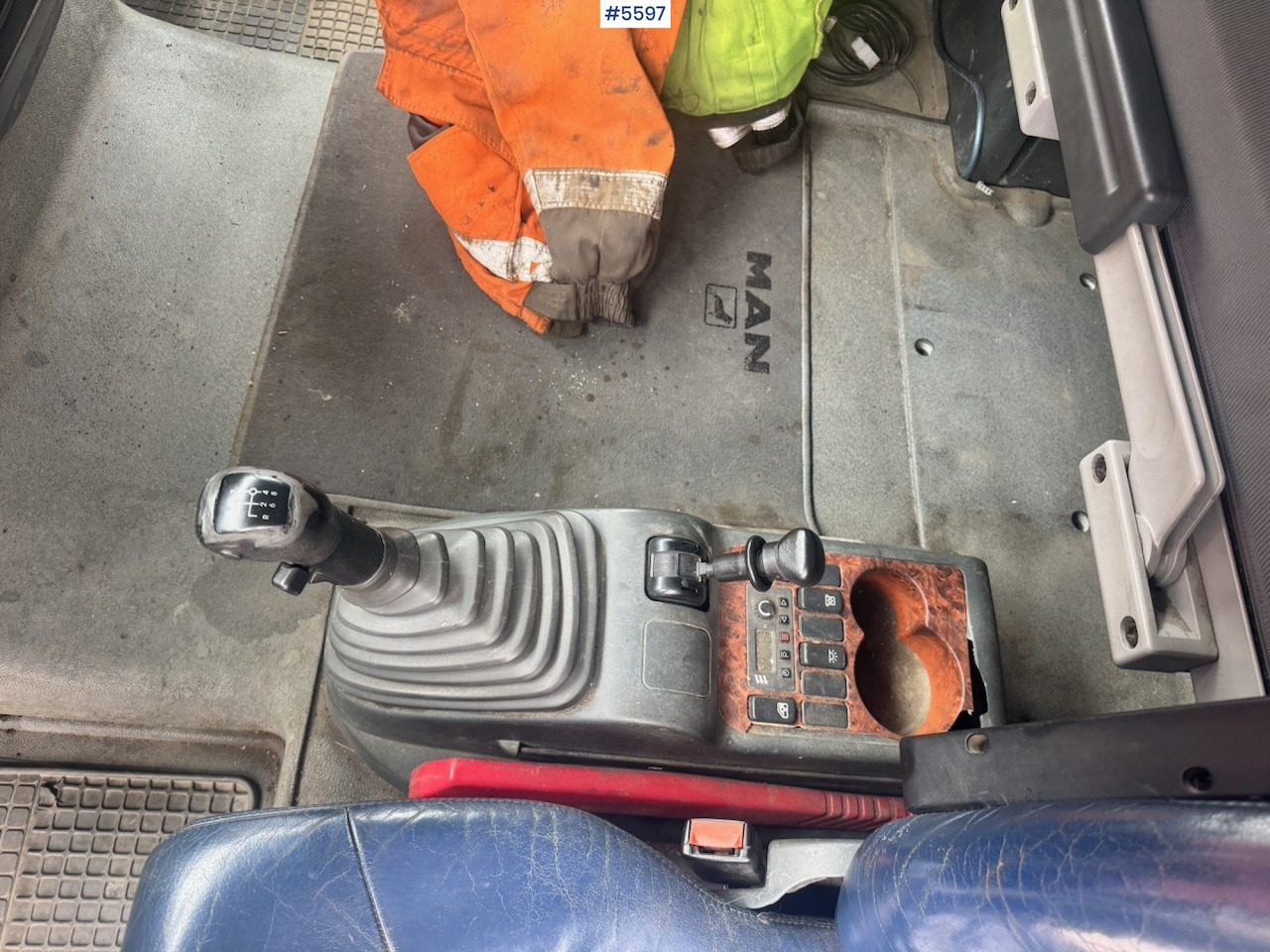 Leasing de 2004 MAN TGA 26.480 6x2 Hook Lift Truck 2004 MAN TGA 26.480 6x2 Hook Lift Truck: foto 19 Leasing de 2004 MAN TGA 26.480 6x2 Hook Lift Truck 2004 MAN TGA 26.480 6x2 Hook Lift Truck: foto 19