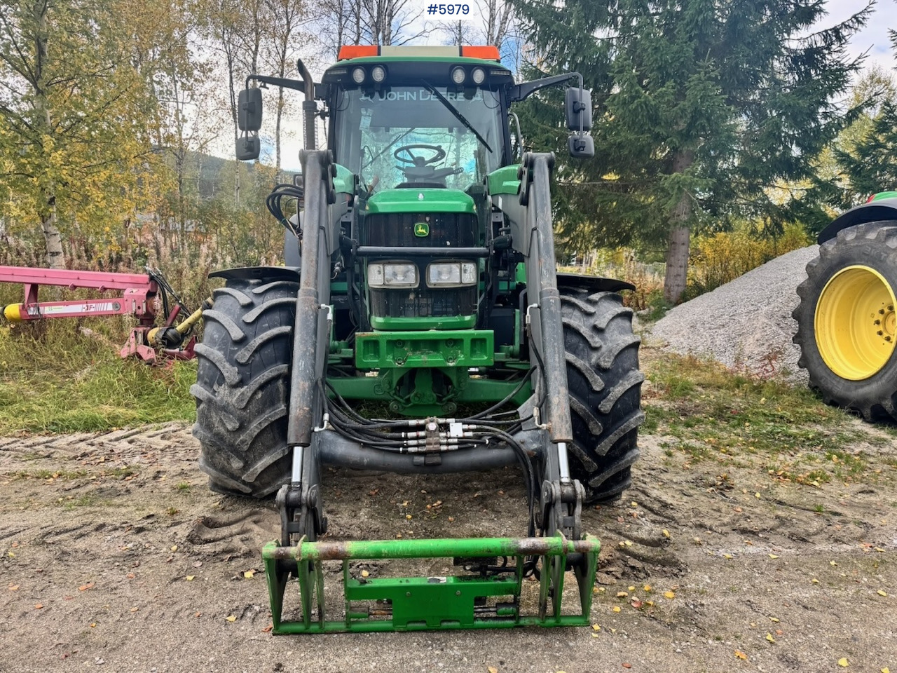 Tractor 2005 John Deere 6420 with Front Loader: foto 10 Tractor 2005 John Deere 6420 with Front Loader: foto 10