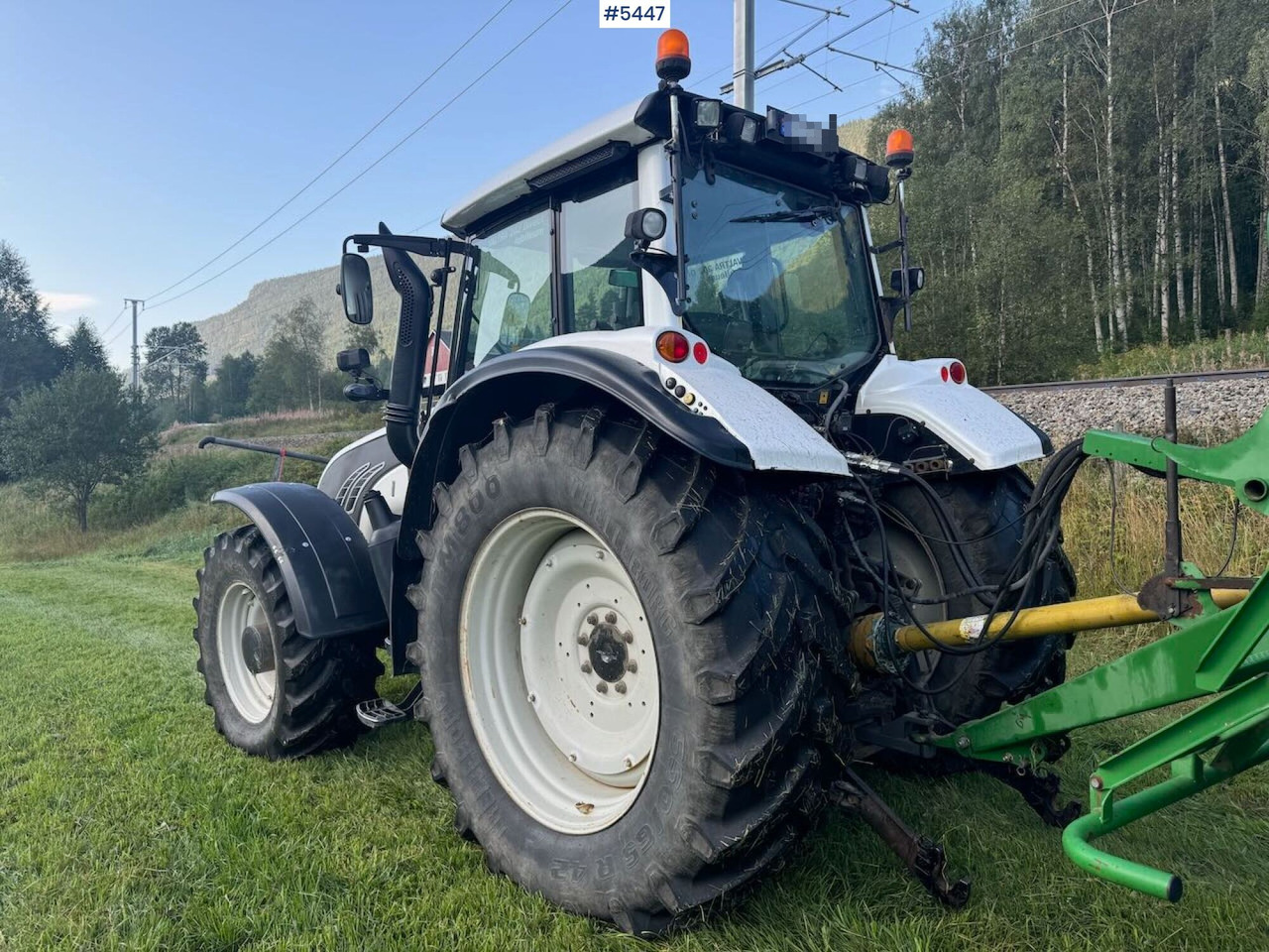 2009 Valtra T202 w/ loader - Tractor: foto 5 2009 Valtra T202 w/ loader - Tractor: foto 5