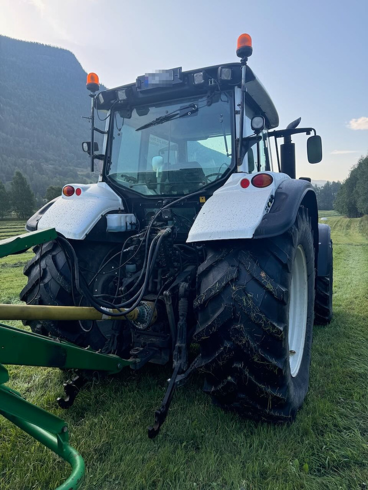 2009 Valtra T202 w/ loader - Tractor: foto 4 2009 Valtra T202 w/ loader - Tractor: foto 4