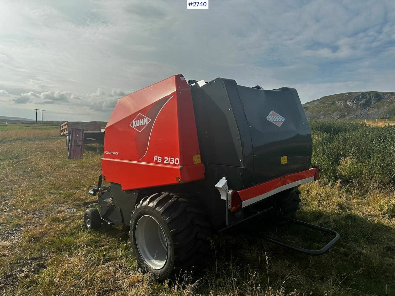 2012 Kuhn Powertrack FB2130 round baler and 1999 McHale 99IC bale packer - Maquinaria de henificación: foto 3 2012 Kuhn Powertrack FB2130 round baler and 1999 McHale 99IC bale packer - Maquinaria de henificación: foto 3