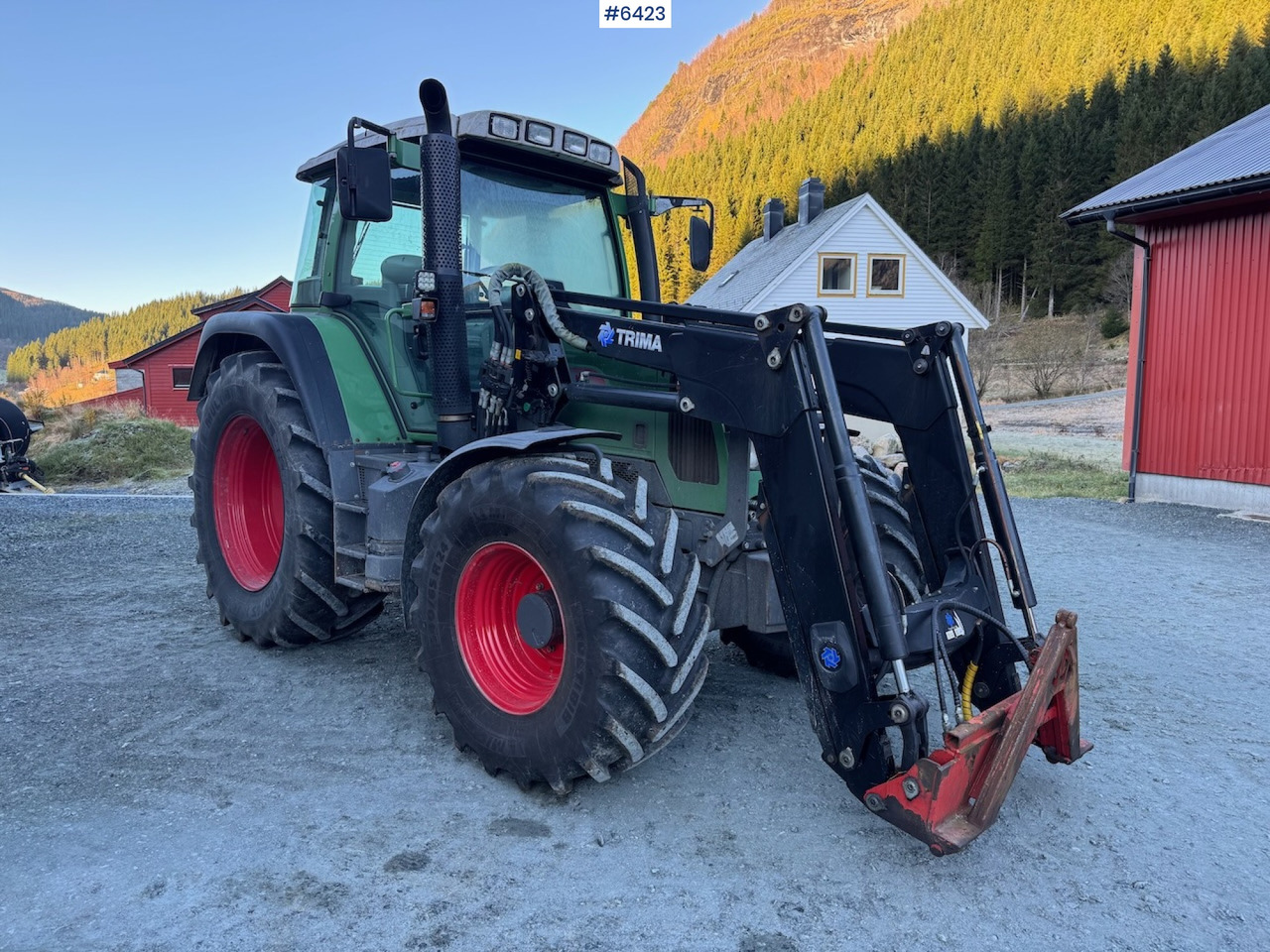 2013 Fendt 412 Vario TMS w/ front loader and plow plate. New engine! - Tractor: foto 4 2013 Fendt 412 Vario TMS w/ front loader and plow plate. New engine! - Tractor: foto 4