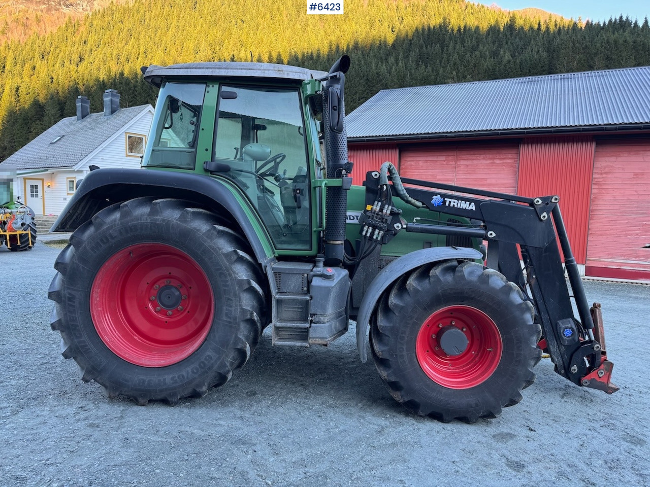 2013 Fendt 412 Vario TMS w/ front loader and plow plate. New engine! - Tractor: foto 5 2013 Fendt 412 Vario TMS w/ front loader and plow plate. New engine! - Tractor: foto 5