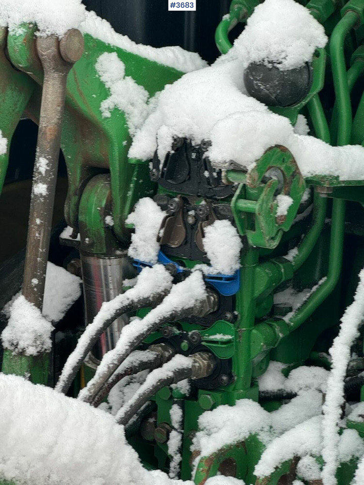 Tractor 2016 John Deere 6175R 4x4 w/ front loader: foto 19