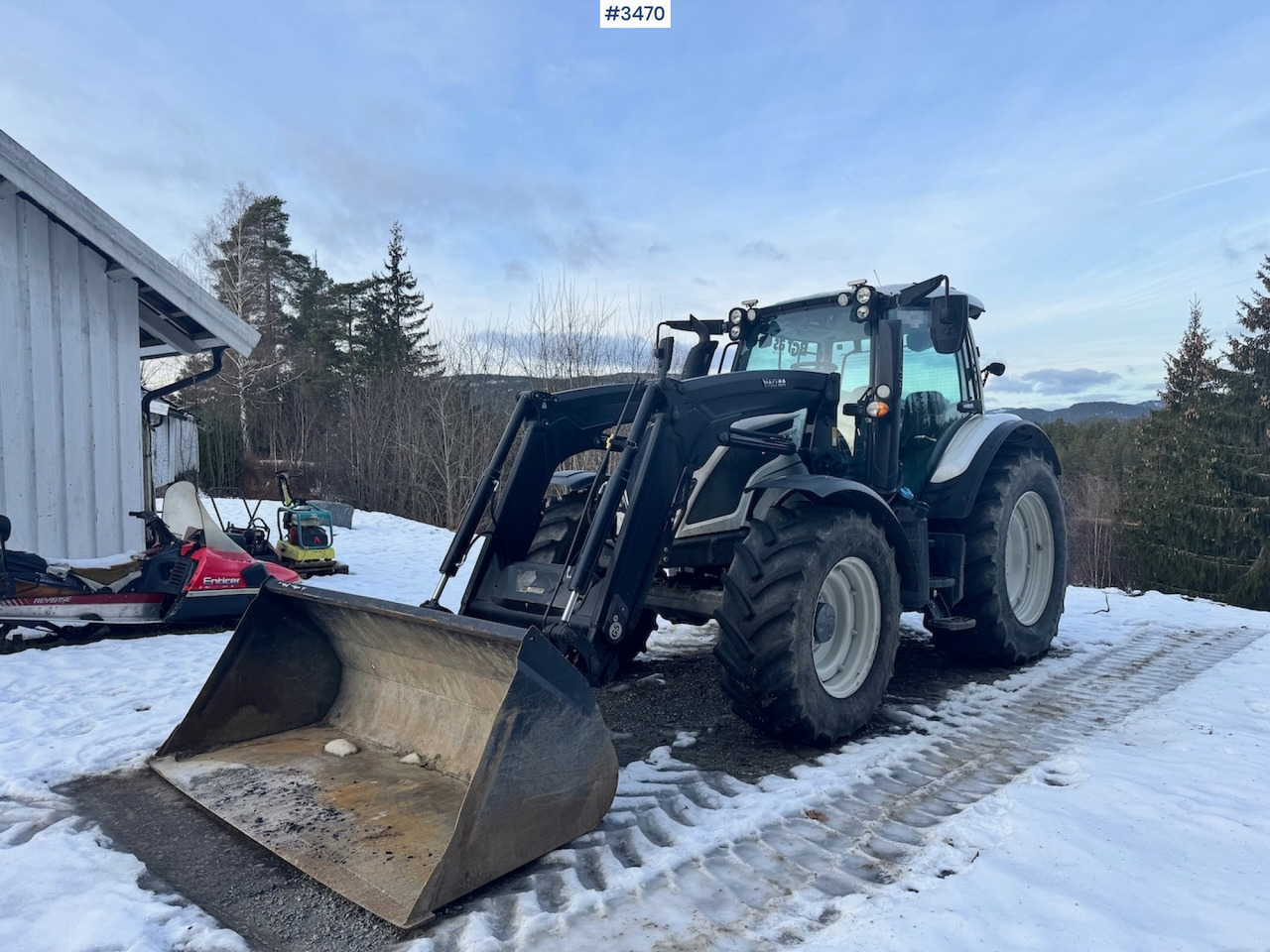 2019 Valtra N134 w/ Front loader and bucket. 900 hours! - Tractor: foto 1 2019 Valtra N134 w/ Front loader and bucket. 900 hours! - Tractor: foto 1