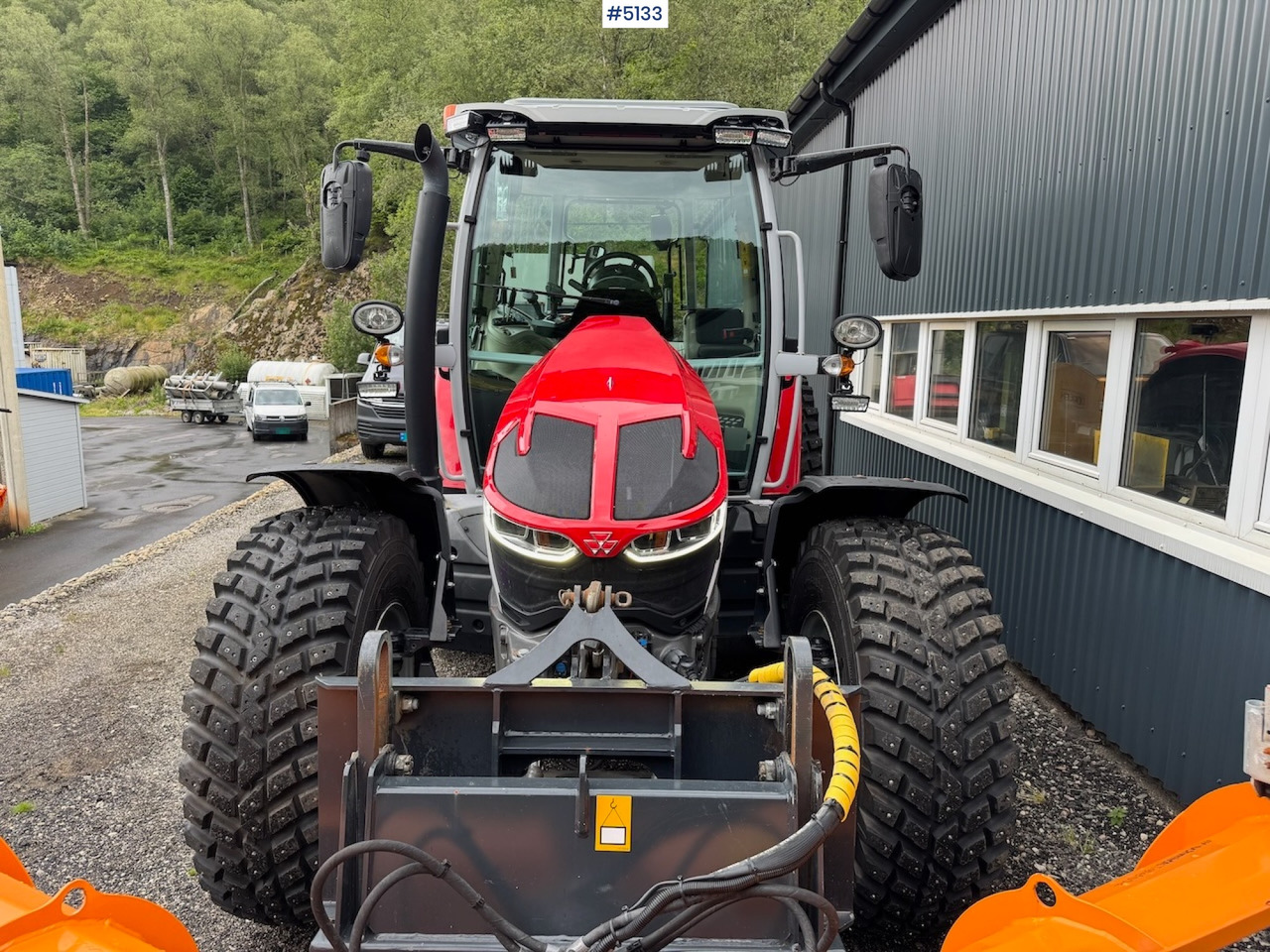 2022 Massey Ferguson 5S.105 w/front hydraulics and plowing rig - Tractor: foto 4 2022 Massey Ferguson 5S.105 w/front hydraulics and plowing rig - Tractor: foto 4