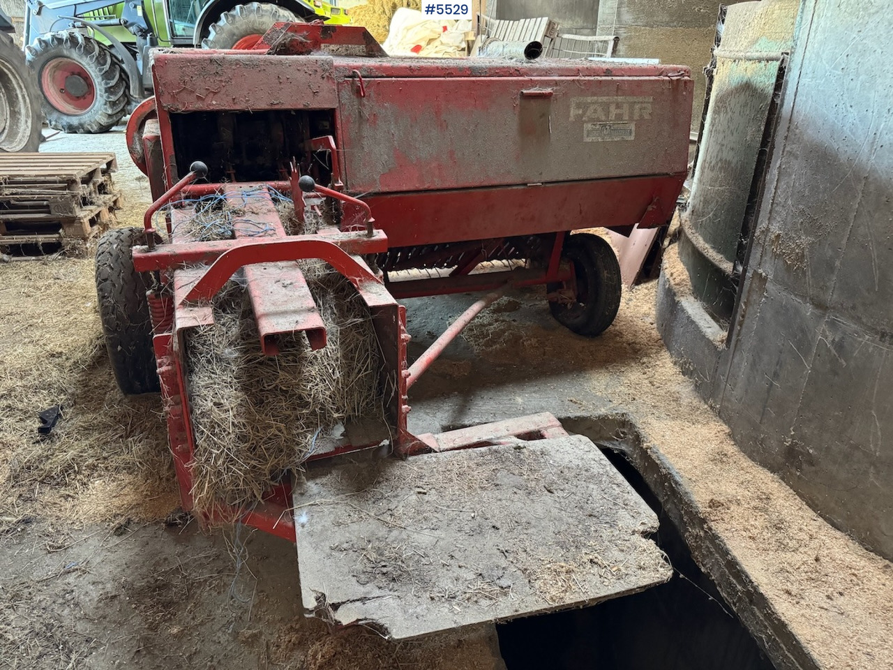 Deutz Fahr Square baler. - Maquinaria de henificación: foto 4 Deutz Fahr Square baler. - Maquinaria de henificación: foto 4