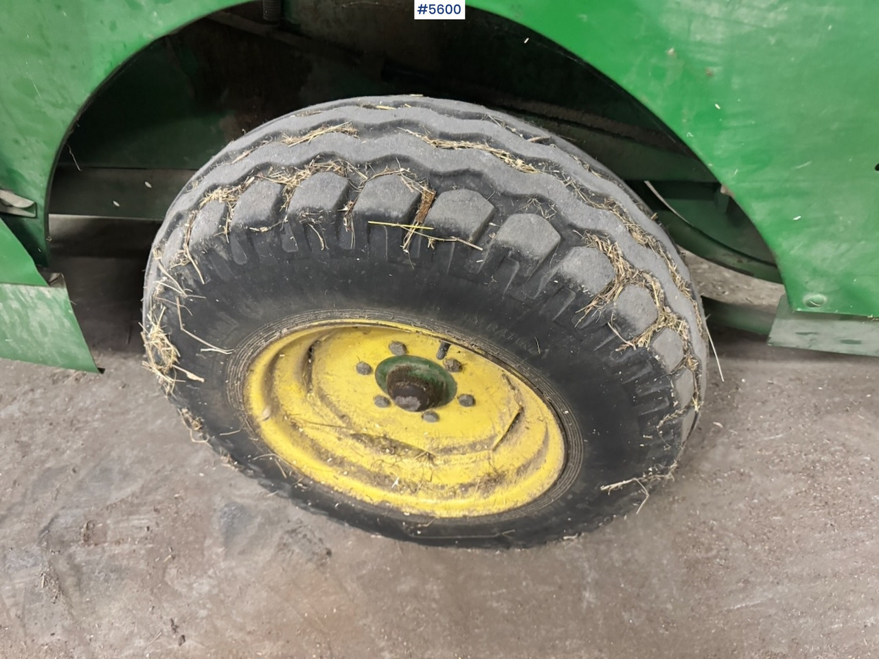 Maquinaria de henificación John Deere 342 Square Baler: foto 17