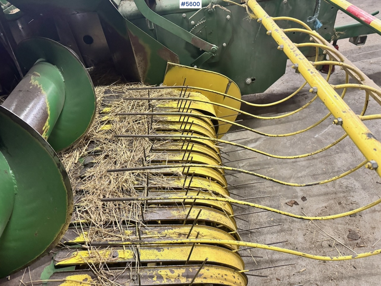 Maquinaria de henificación John Deere 342 Square Baler: foto 7