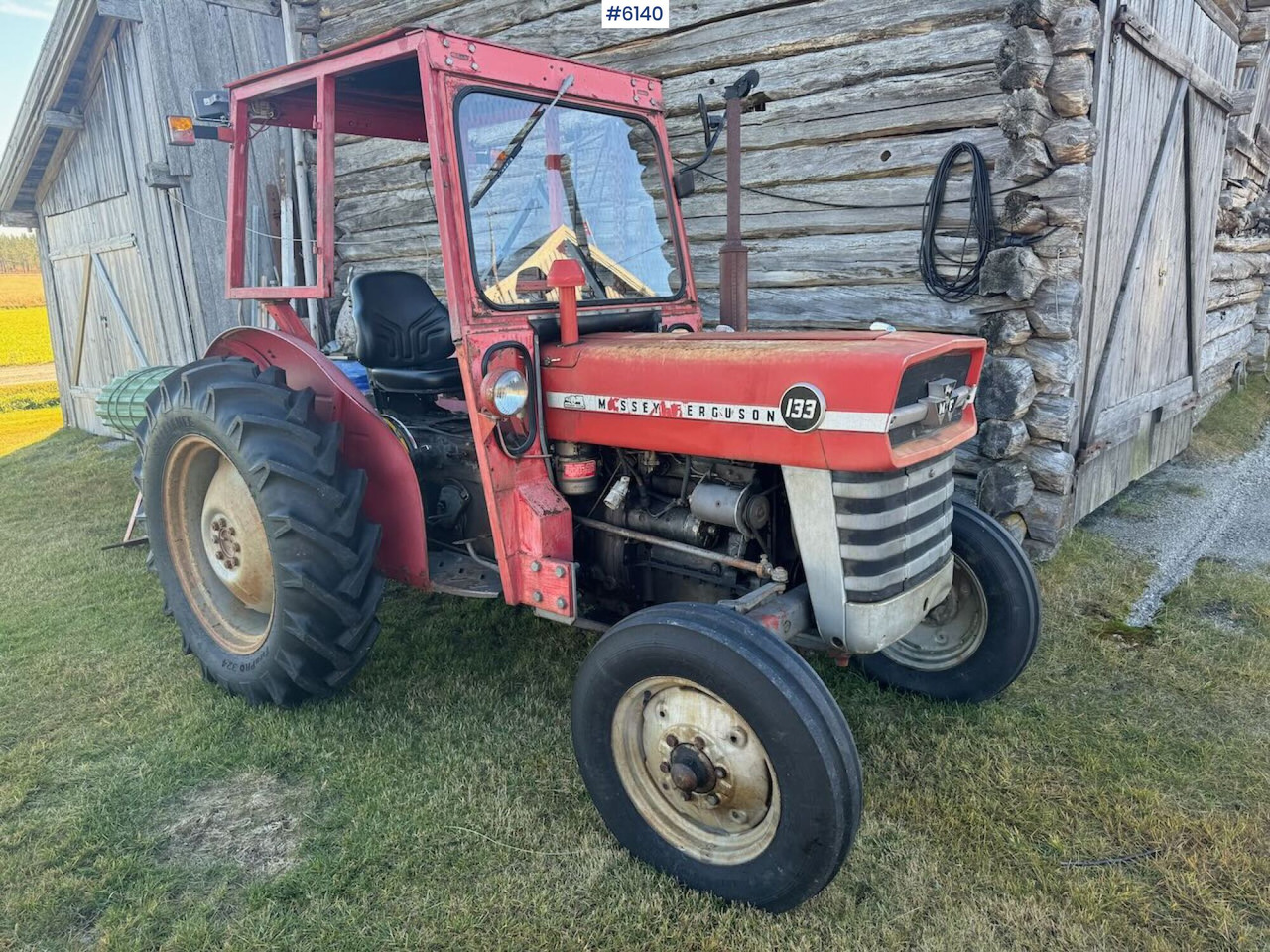 Massey Ferguson 133 - Tractor: foto 3 Massey Ferguson 133 - Tractor: foto 3