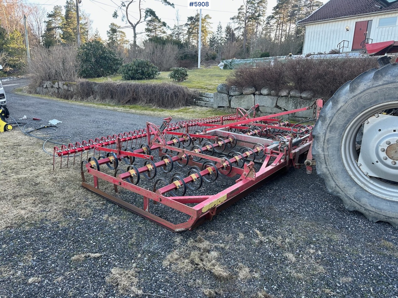 Väderstad Cultivator 4.6 m - Equipo para trabajo del suelo: foto 3 Väderstad Cultivator 4.6 m - Equipo para trabajo del suelo: foto 3