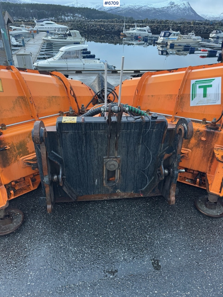 2013 Tellefsdal V90 V-Plog - Vehículo municipal: foto 2 2013 Tellefsdal V90 V-Plog - Vehículo municipal: foto 2