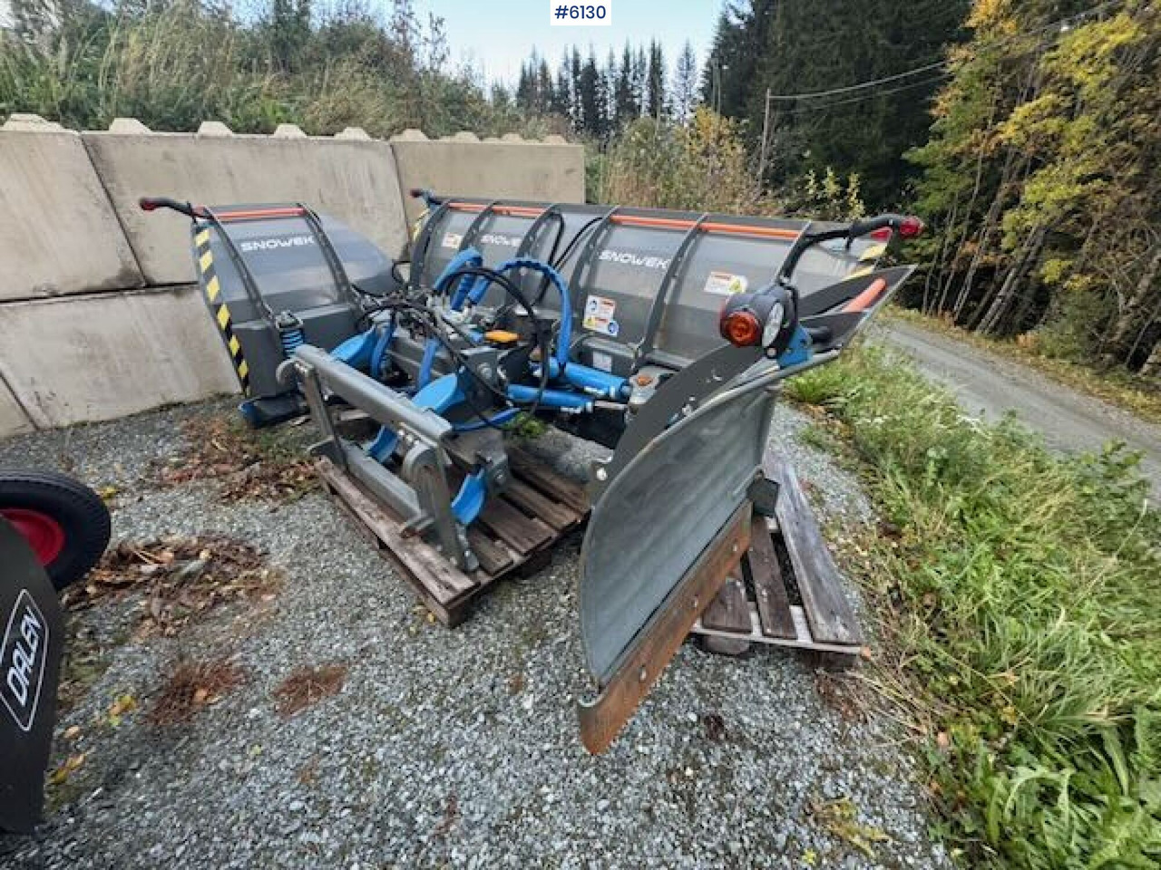 2023 Snowek U420 U-plow w/ remote control! - Vehículo municipal: foto 3 2023 Snowek U420 U-plow w/ remote control! - Vehículo municipal: foto 3