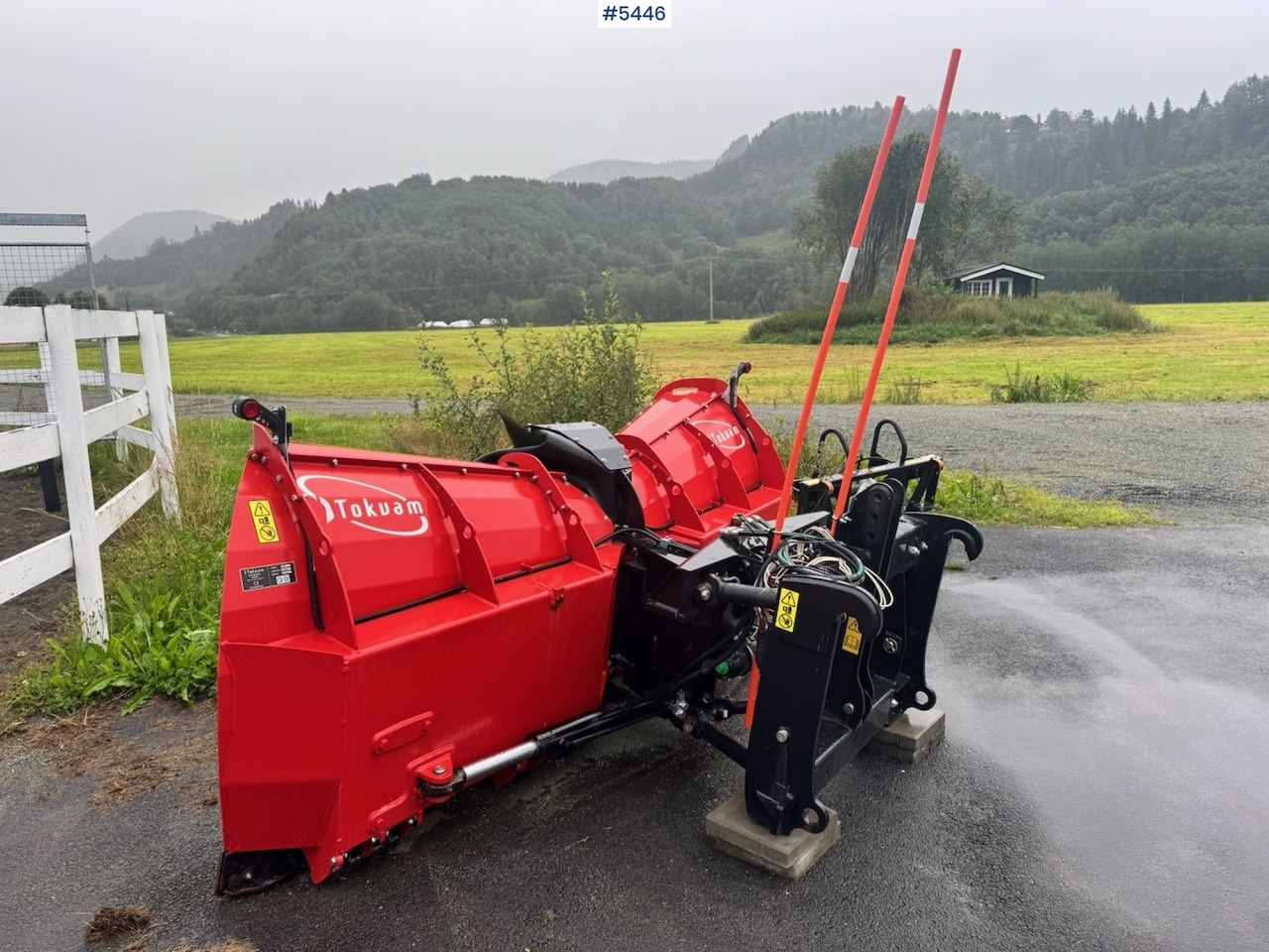 2024 Tokvam VT320 Plow. Little used - Vehículo municipal: foto 1 2024 Tokvam VT320 Plow. Little used - Vehículo municipal: foto 1