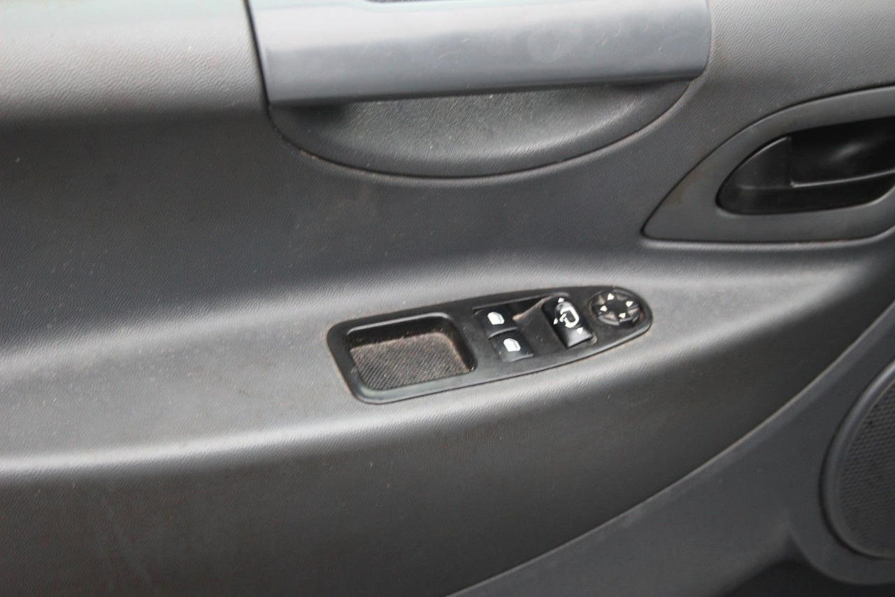 Fiat Scudo L2 H2 Multicab Klima Kamera - Furgoneta de pasajeros: foto 4 Fiat Scudo L2 H2 Multicab Klima Kamera - Furgoneta de pasajeros: foto 4