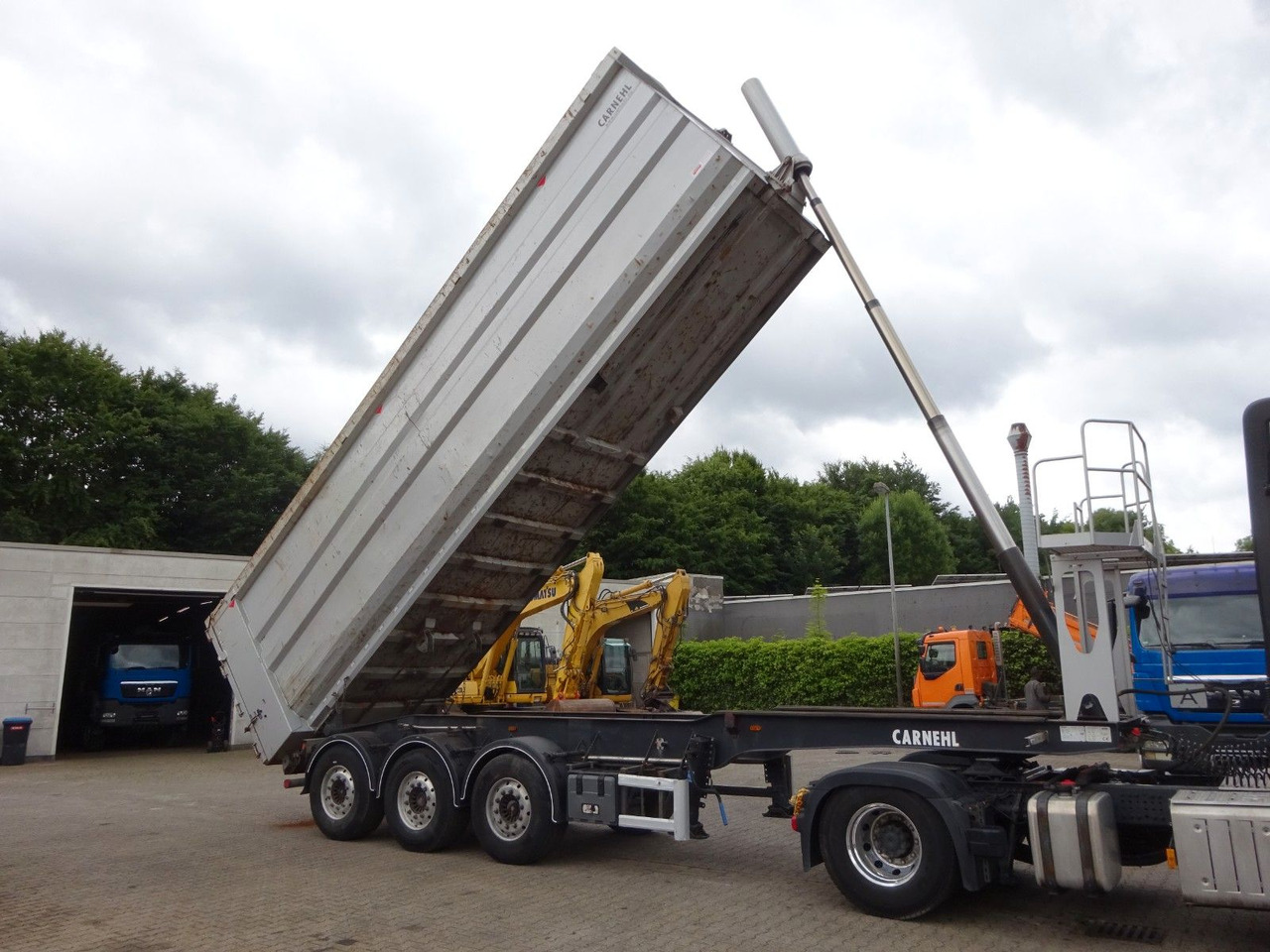 Carnehl Kipp Auflieger aus Stahl mit 3 Achsen 50 Kubik - Semirremolque volquete: foto 1 Carnehl Kipp Auflieger aus Stahl mit 3 Achsen 50 Kubik - Semirremolque volquete: foto 1