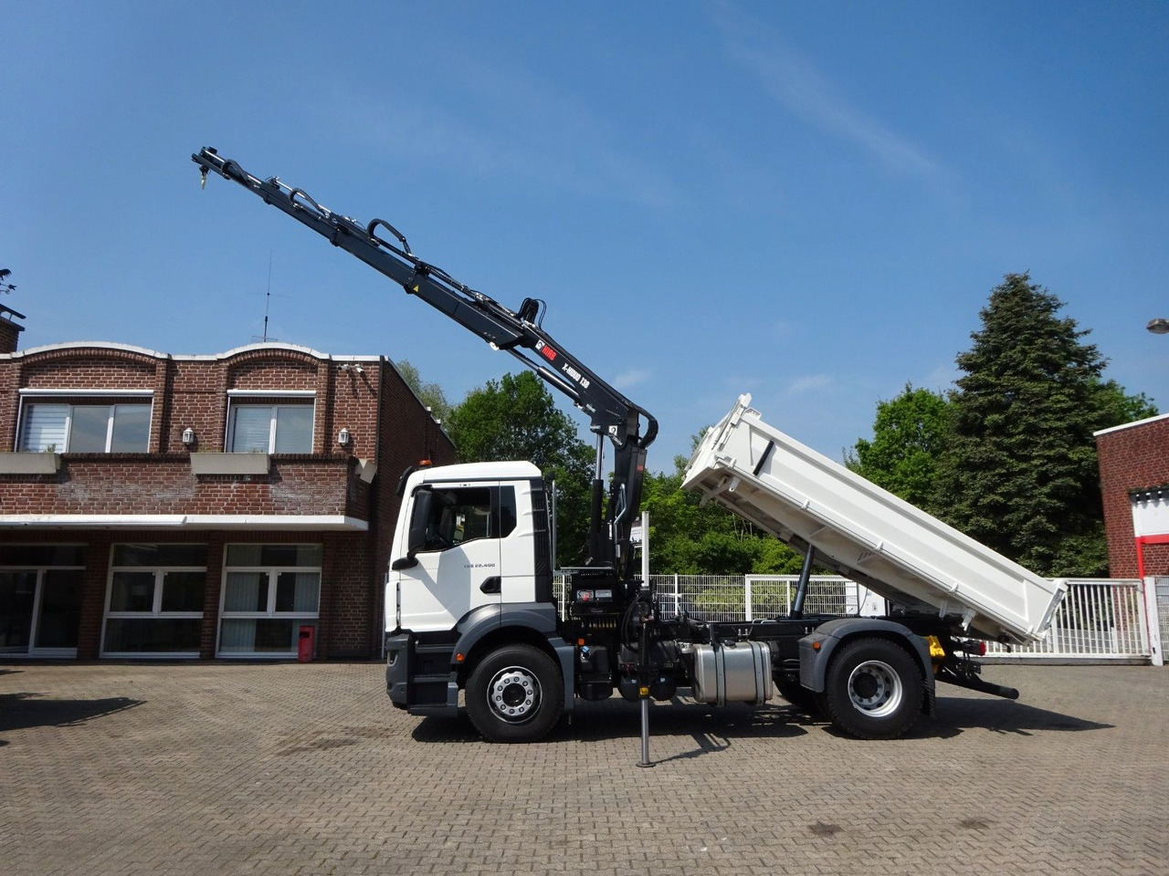 MAN 22.400 TGS + HIAB X-HIDUO 138 Kran - Camión grúa: foto 3 MAN 22.400 TGS + HIAB X-HIDUO 138 Kran - Camión grúa: foto 3