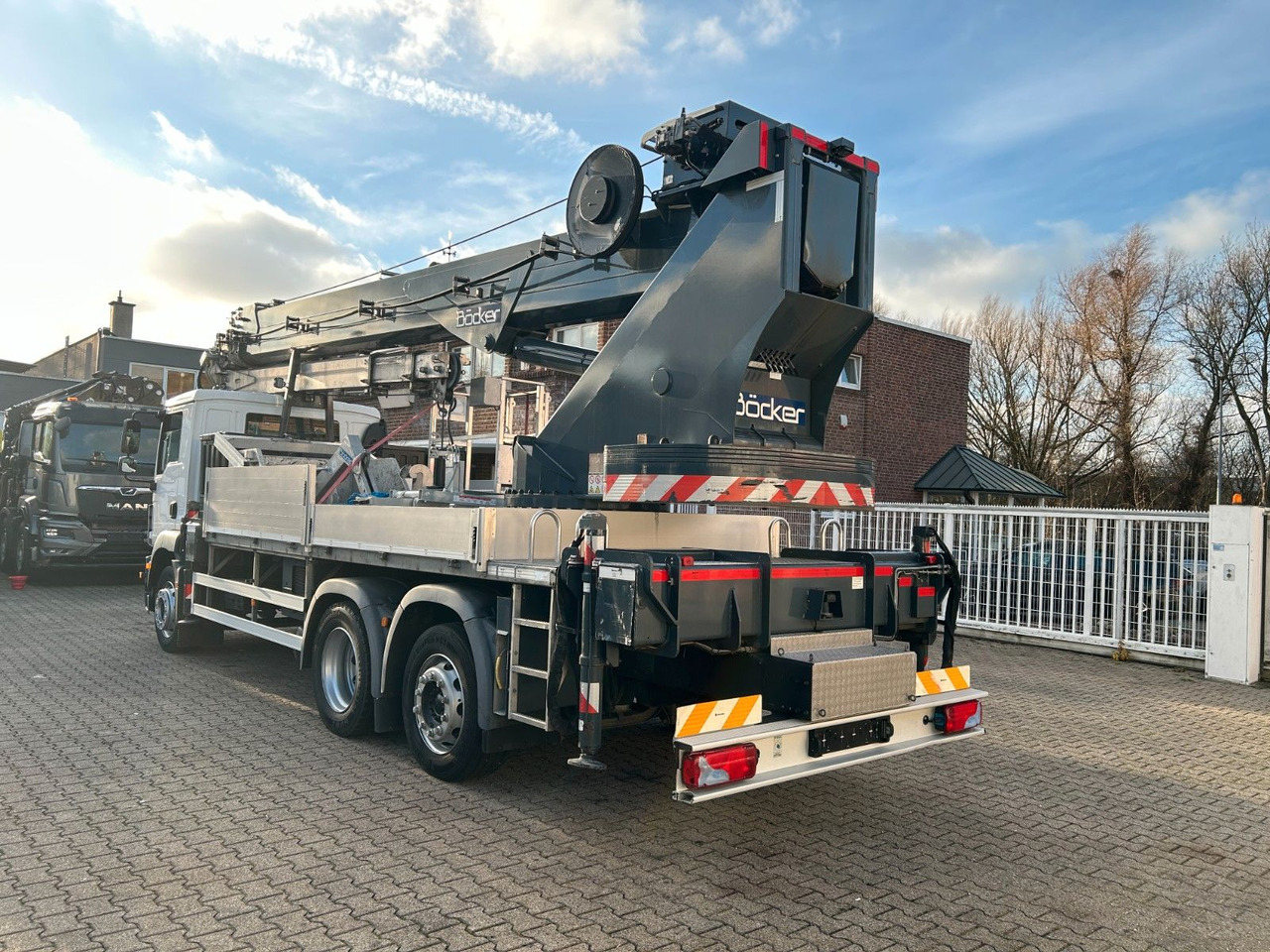 MAN 26.320+Böcker Dachdeckerkran AK46/6000+Seilwinde - Camión grúa: foto 4 MAN 26.320+Böcker Dachdeckerkran AK46/6000+Seilwinde - Camión grúa: foto 4