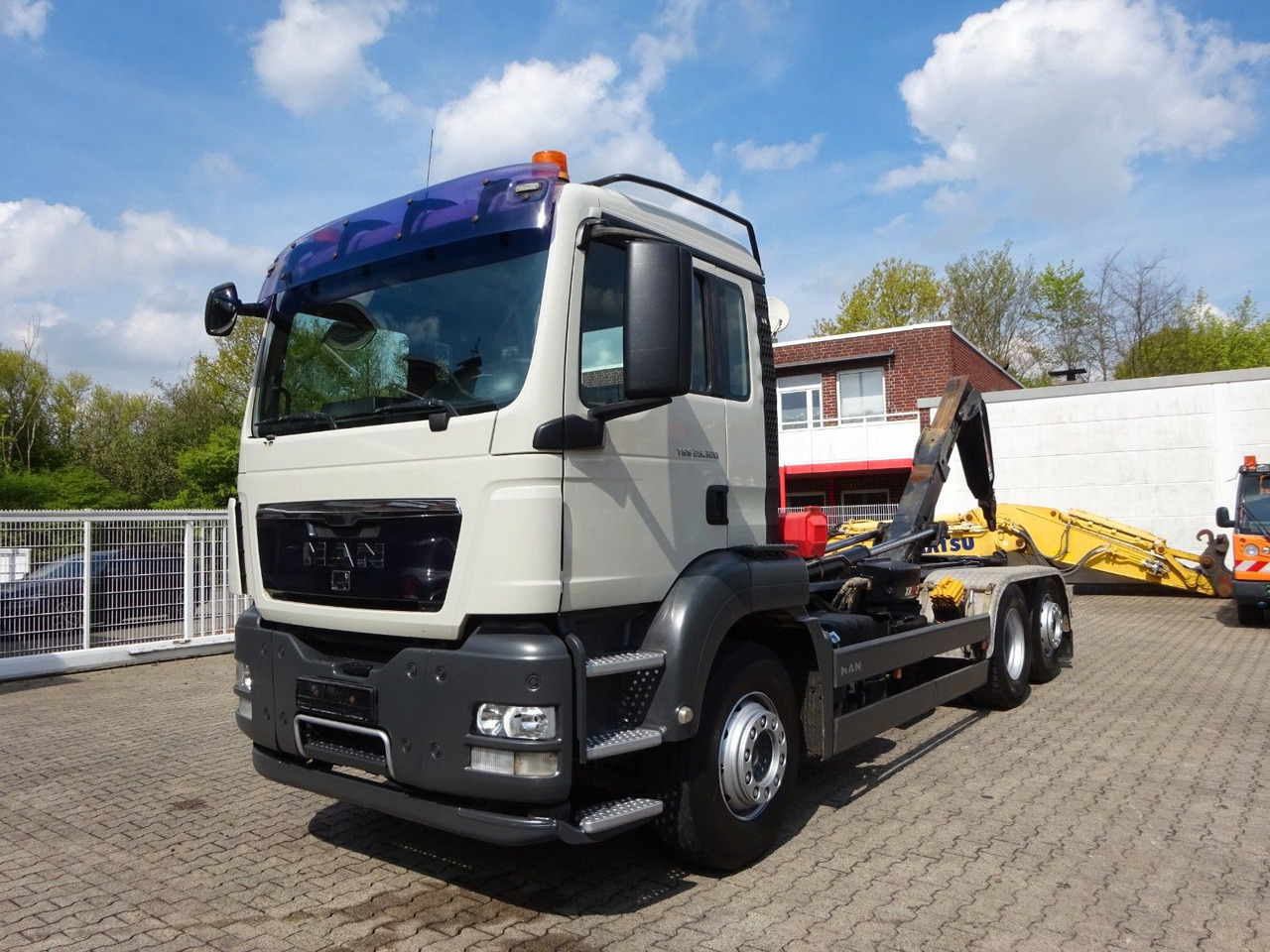 MAN 26.320 Multilift Abroller mit Lift+Lenkachse - Camión multibasculante: foto 3 MAN 26.320 Multilift Abroller mit Lift+Lenkachse - Camión multibasculante: foto 3