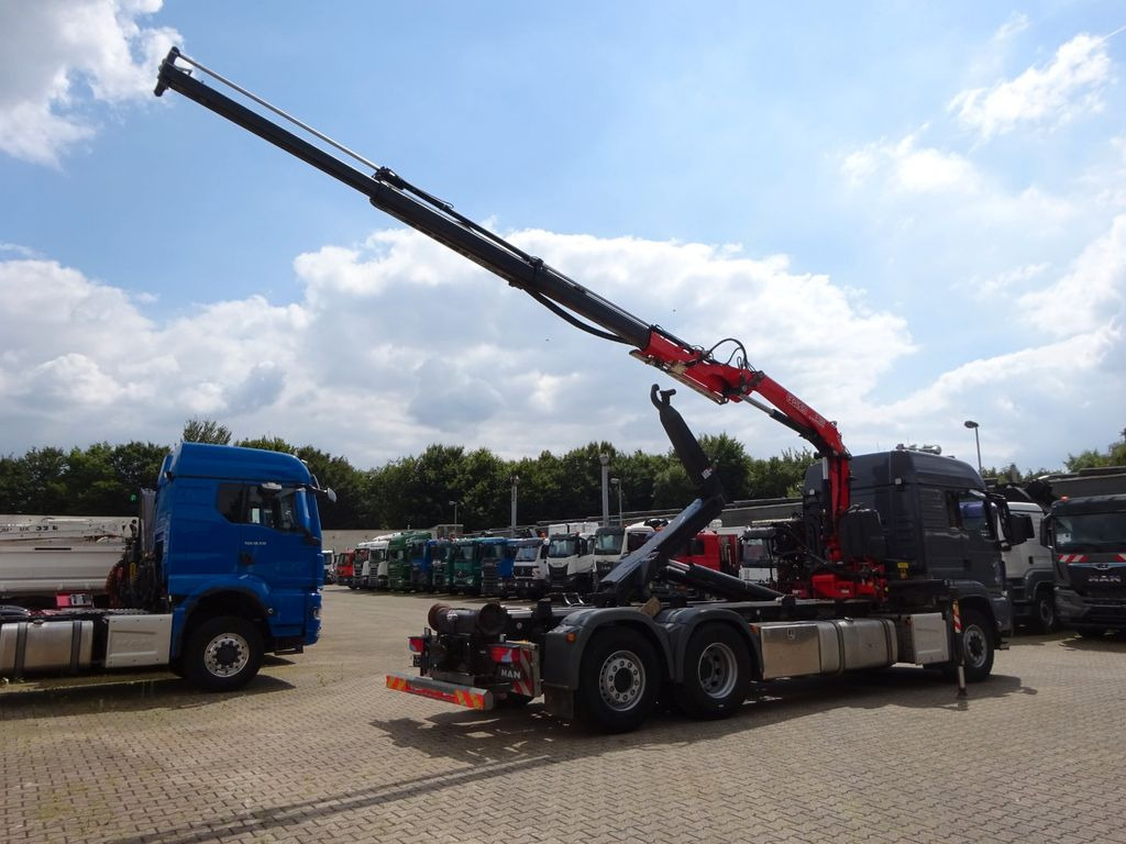 MAN 26.500 Abroller + Fassi F125A Kran 6x2-4 Allrad - Camión multibasculante, Camión grúa: foto 5 MAN 26.500 Abroller + Fassi F125A Kran 6x2-4 Allrad - Camión multibasculante, Camión grúa: foto 5