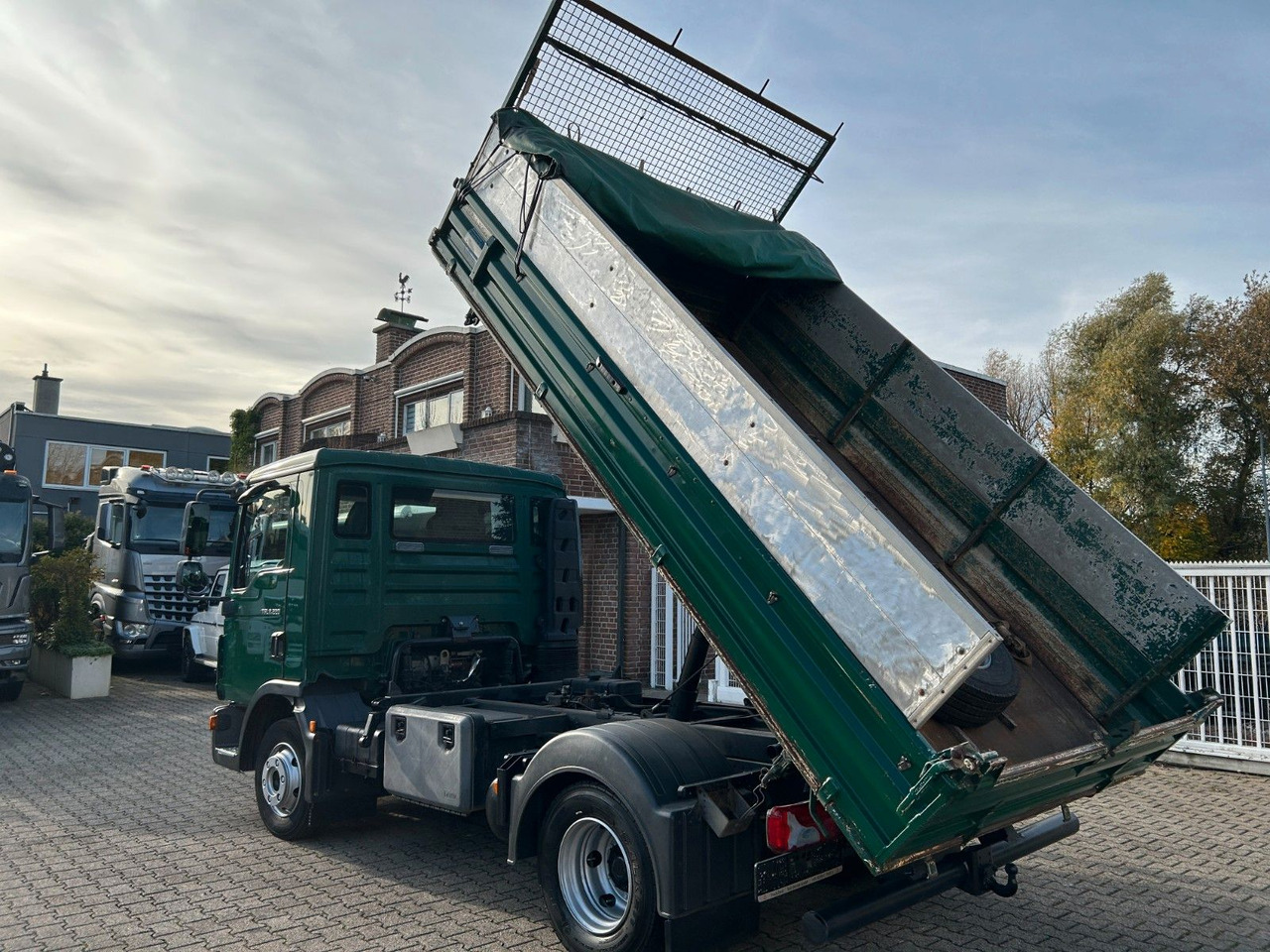 MAN 8.220 TGL MEILLER 3Skipper mit hohen Wänden - Camión volquete: foto 5 MAN 8.220 TGL MEILLER 3Skipper mit hohen Wänden - Camión volquete: foto 5