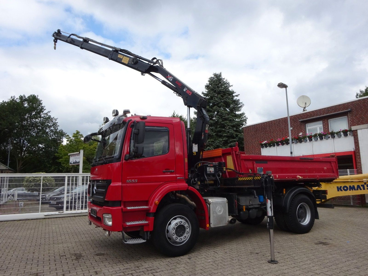 Mercedes-Benz 1833 Axor Meiller 3Skipper +HIAB 111 HIDUO +Funk - Camión volquete, Camión grúa: foto 5 Mercedes-Benz 1833 Axor Meiller 3Skipper +HIAB 111 HIDUO +Funk - Camión volquete, Camión grúa: foto 5