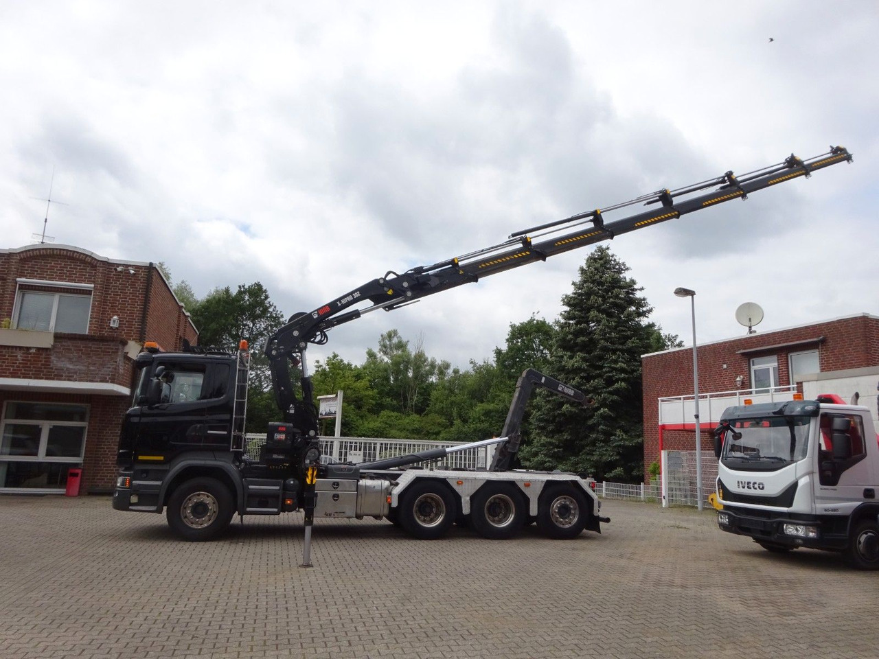 Scania R490 Abroller + HIAB 302E-6 Bj.2021 !Kran TRIDEM Scania R490 Abroller + HIAB 302E-6 Bj.2021 !Kran TRIDEM - Camión grúa, Camión multibasculante: foto 3 Scania R490 Abroller + HIAB 302E-6 Bj.2021 !Kran TRIDEM Scania R490 Abroller + HIAB 302E-6 Bj.2021 !Kran TRIDEM - Camión grúa, Camión multibasculante: foto 3
