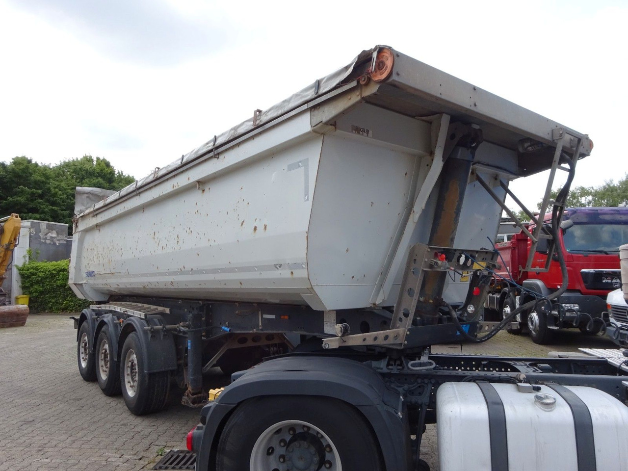 Schmitz Cargobull SGF S3 Kipp Auflieger Mulde mit 3 Achsen - Semirremolque volquete: foto 2 Schmitz Cargobull SGF S3 Kipp Auflieger Mulde mit 3 Achsen - Semirremolque volquete: foto 2